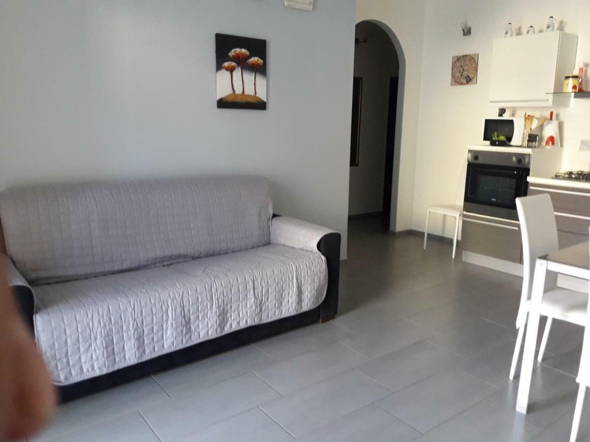 Lucrezia Apartment Valledoria  Bagian luar foto