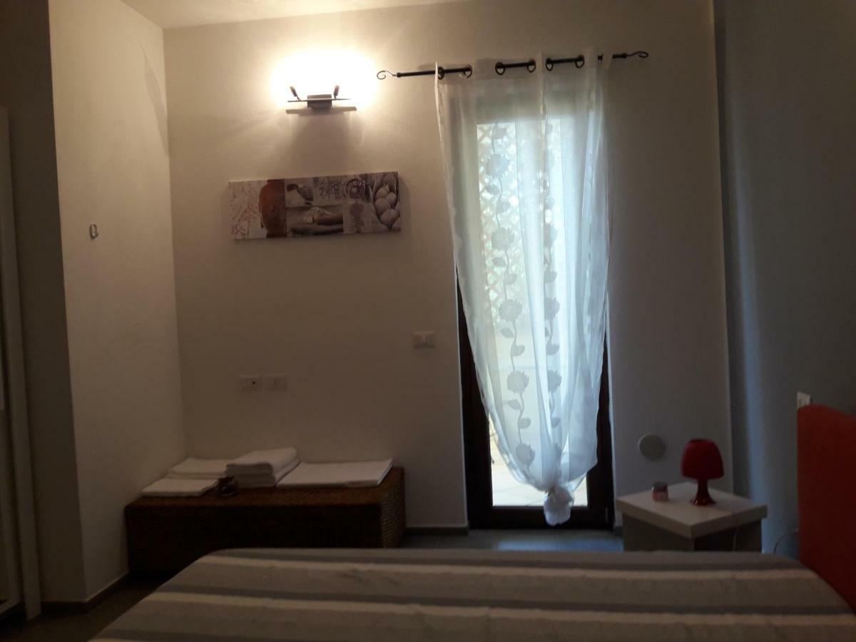 Lucrezia Apartment Valledoria  Bagian luar foto