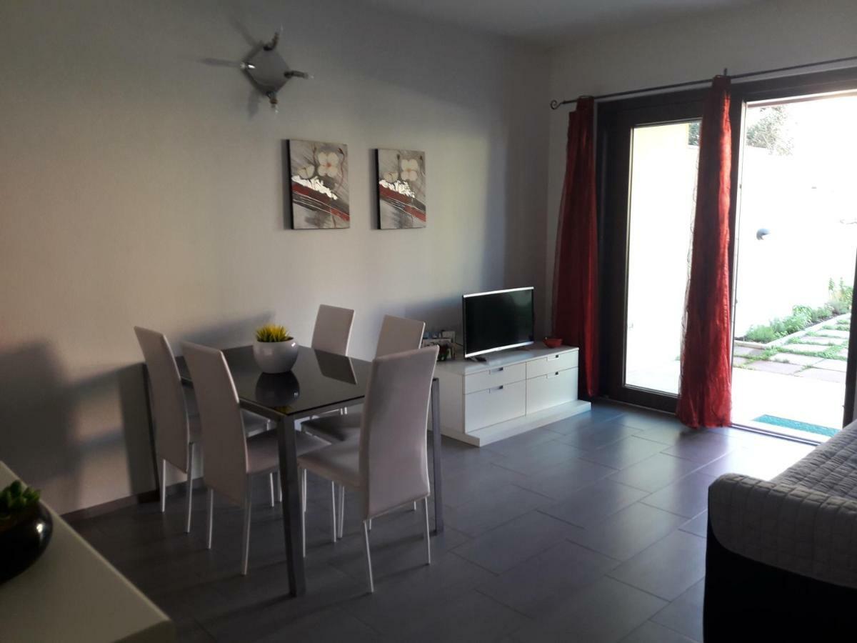 Lucrezia Apartment Valledoria  Bagian luar foto