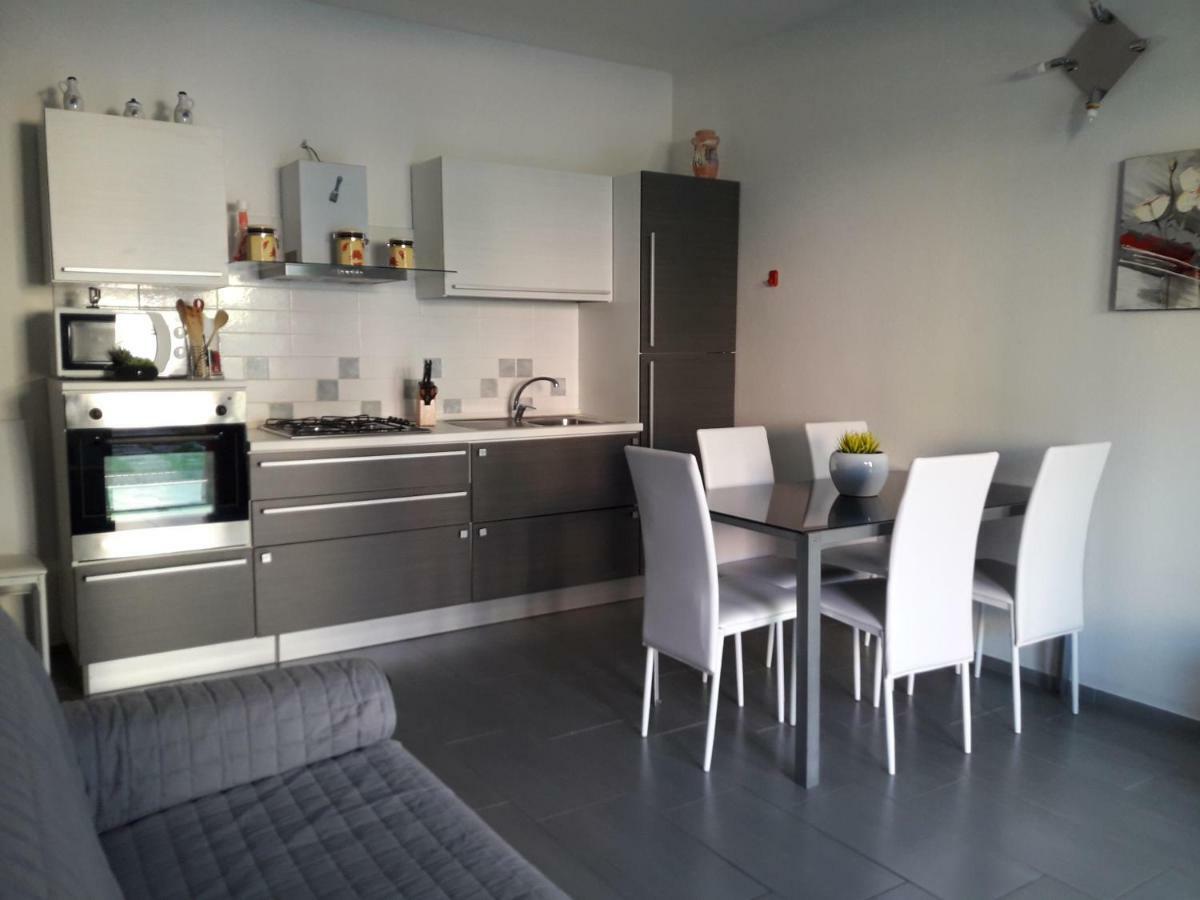 Lucrezia Apartment Valledoria  Bagian luar foto